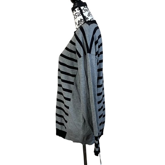 Liz Claiborne | Women's Grey Black Striped Mock Neck Sweater Large - Picture 3 of 6